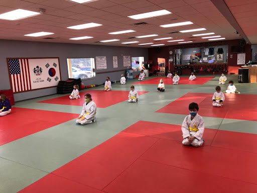 J.K. Lee Black Belt Academy - Fox Point