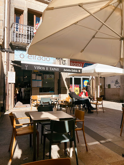 Restaurante O Eirado - viños e tapas - Plaza Sinal, 4, 36940 Cangas, Pontevedra, Spain