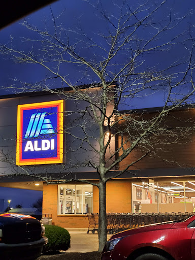 Supermarket «ALDI», reviews and photos, 2695 E Range Rd, Shelbyville, IN 46176, USA