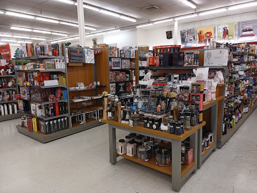 Department Store «T.J. Maxx», reviews and photos, 951 W Pleasant Valley Rd, Parma, OH 44134, USA