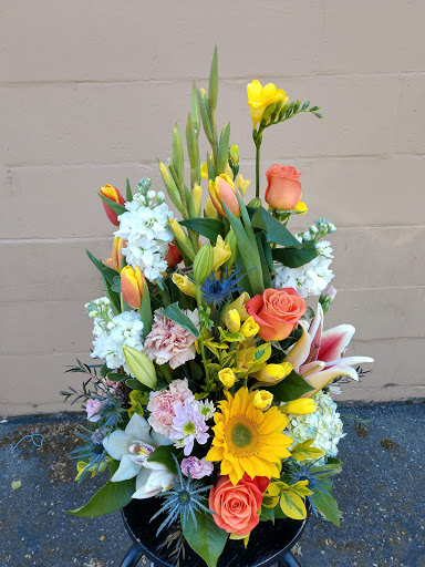 Florist «Village Flowers & Gifts», reviews and photos, 527 W Lodi Ave, Lodi, CA 95242, USA