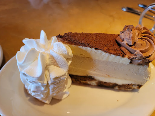 Restaurant «The Cheesecake Factory», reviews and photos, 401 Bellevue Way NE, Bellevue, WA 98004, USA