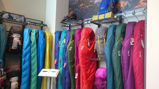 Outdoor Sports Store «Mountain Hardwear Store», reviews and photos, 250 Pine St, Seattle, WA 98101, USA