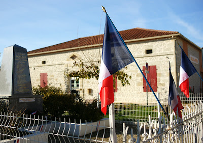 Monument aux morts à Moulinet