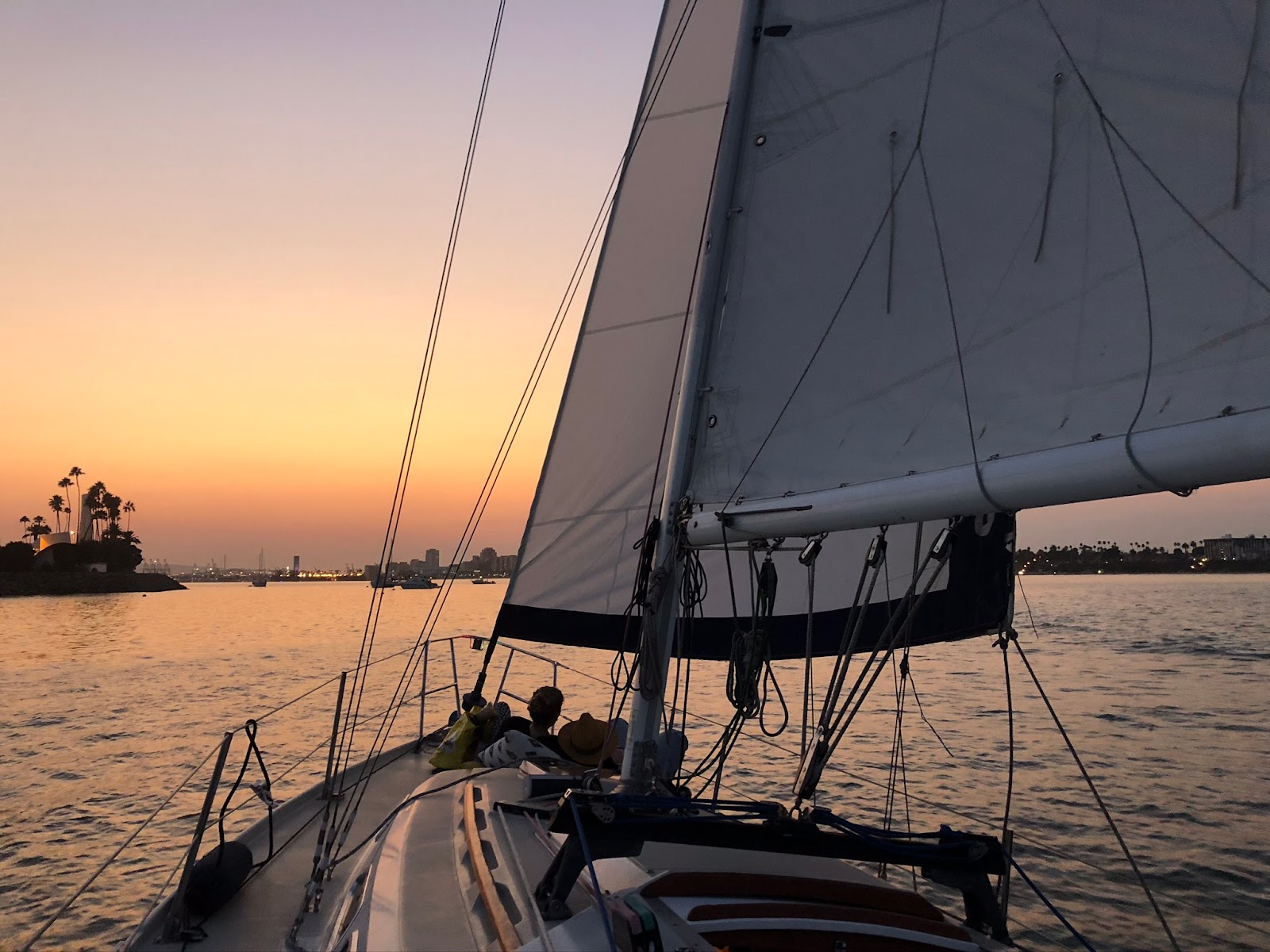 Jolly Sailing Charters LB