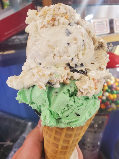 Ice Cream Shop «Cinnamon Bear Country Store», reviews and photos, 149 Lighthouse Rd F, Hilton Head Island, SC 29928, USA