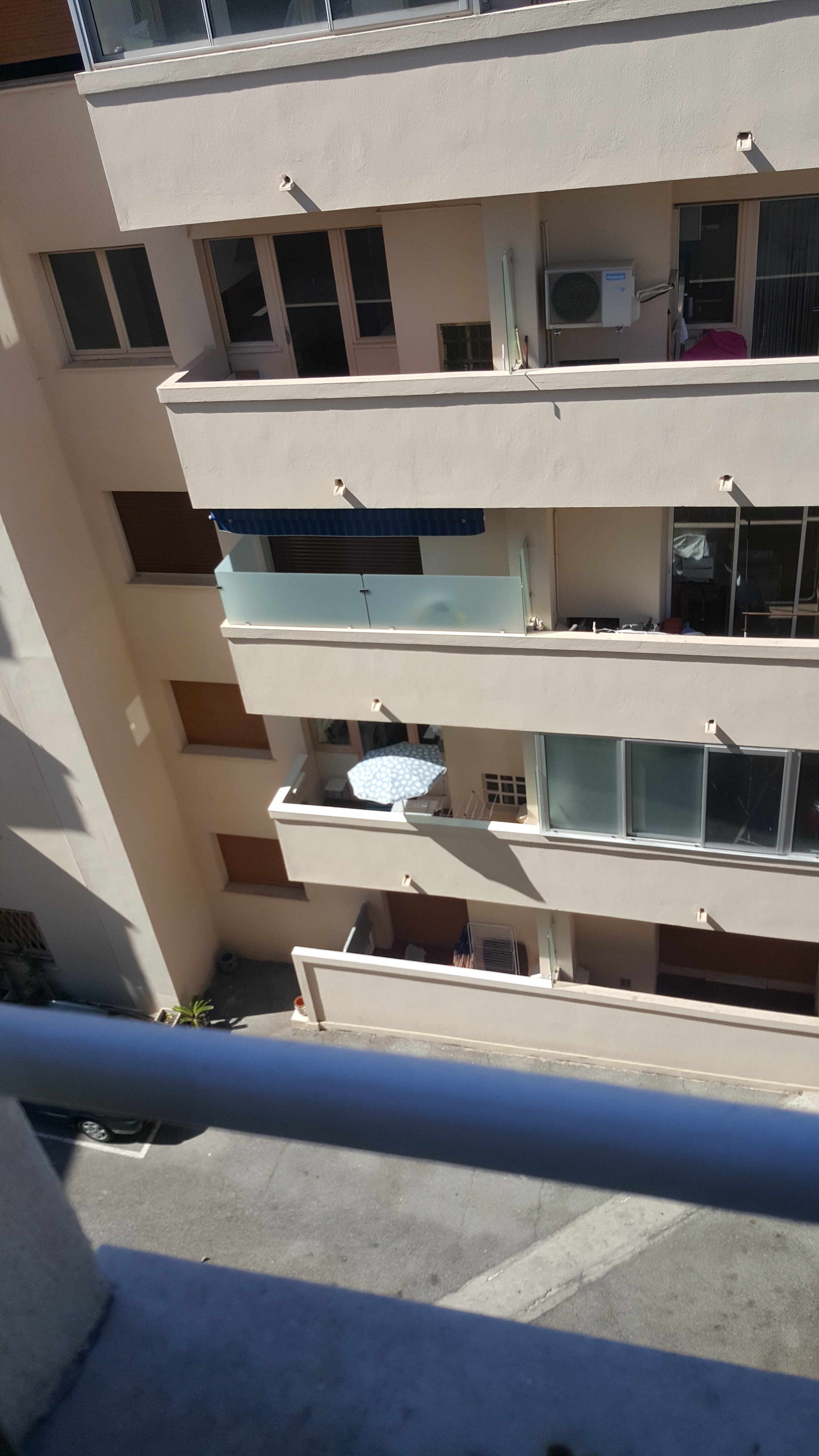 Photo n° 28 de l'avis de Raffles.u fait le 14/08/2017 à 14:06
