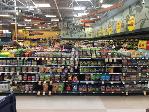 Grocery Store «Kroger», reviews and photos, 143 Henslee Dr, Dickson, TN 37055, USA