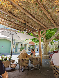 Atmosphère du Restaurant Les Jarres à Castillon-du-Gard - n°3