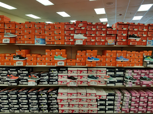 Shoe Store «Shoe Carnival», reviews and photos, 3271 Marketplace Dr, Council Bluffs, IA 51501, USA