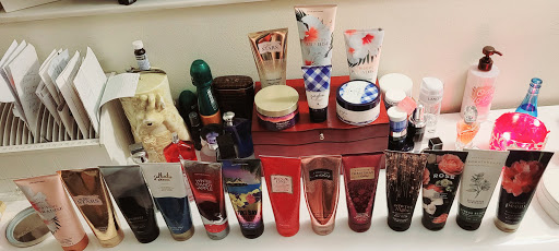 Beauty Supply Store «Bath & Body Works», reviews and photos, 9349 W Atlantic Blvd, Coral Springs, FL 33071, USA