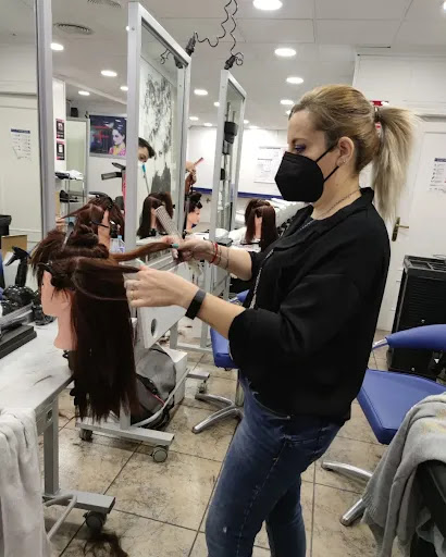 Peluquería laURA. en Cenizate, Albacete