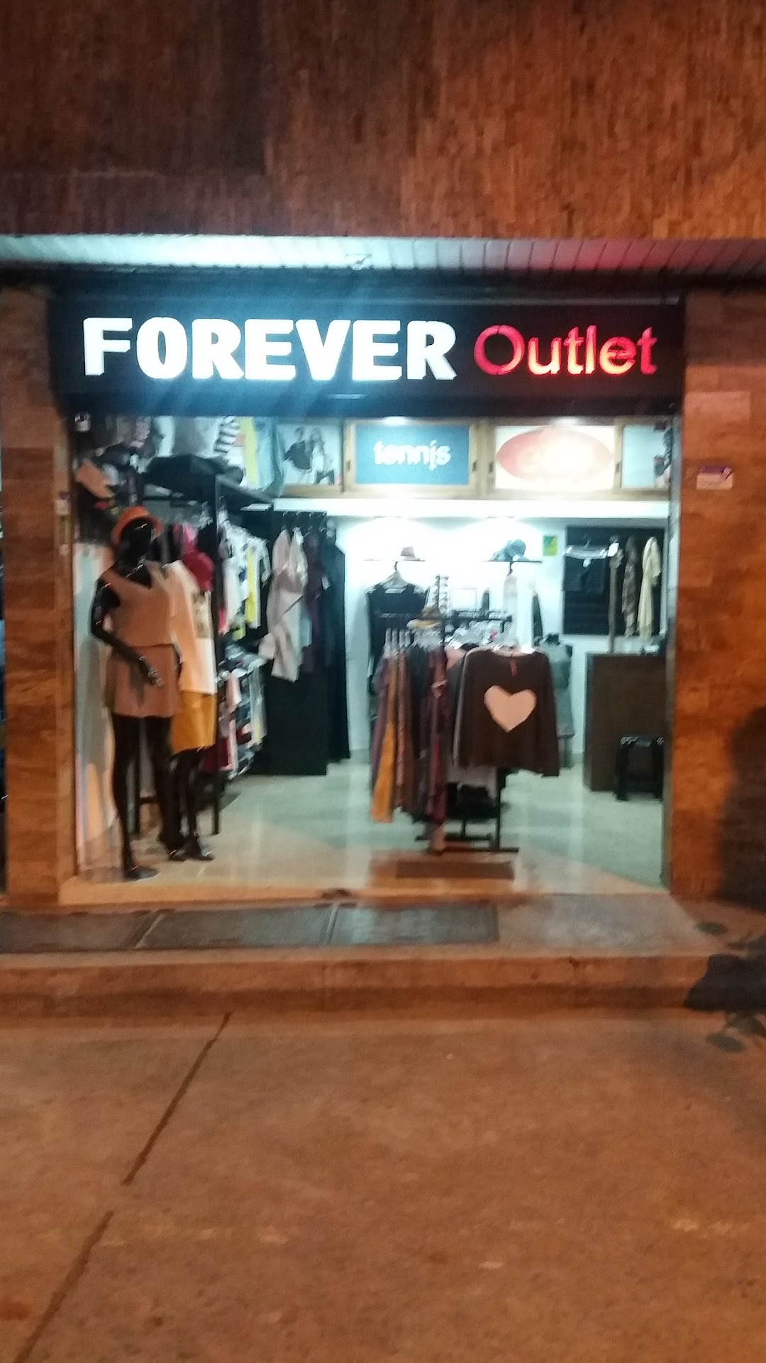 FOREVER (Tienda De Ropa Multimarca, Para Damas Y Caballeros)