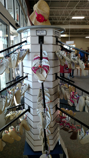 Thrift Store «Ditto Upscale Resale», reviews and photos, 571 E 8th St, Holland, MI 49423, USA