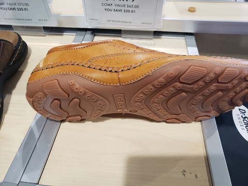 Shoe Store «DSW Designer Shoe Warehouse», reviews and photos, 8506 E 71st St, Tulsa, OK 74133, USA