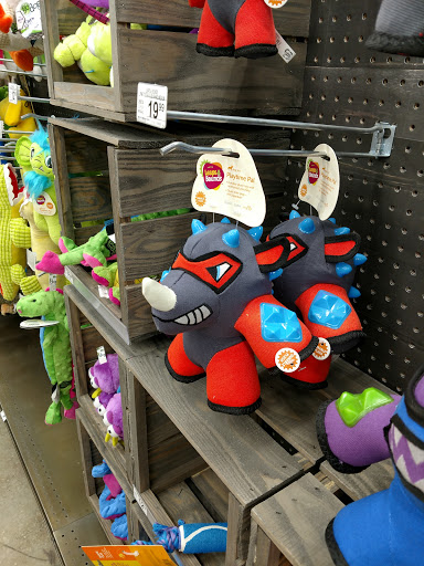 Pet Supply Store «Petco Animal Supplies», reviews and photos, 5850 Sepulveda Blvd, Van Nuys, CA 91411, USA