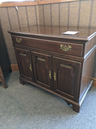 Consignment Shop «Furniture City Consignment», reviews and photos, 3555 Lake Eastbrook Blvd SE, Grand Rapids, MI 49546, USA