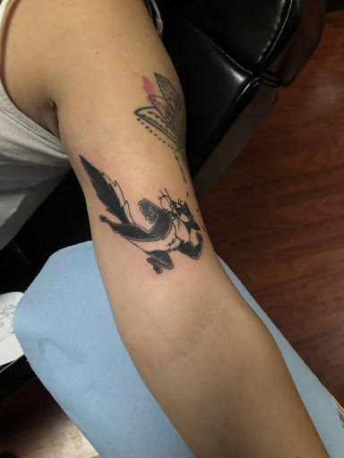 Tattoo Shop «Black Eagle Tattoo», reviews and photos, 5044 S Yakima Ave A, Tacoma, WA 98408, USA