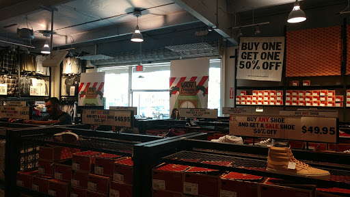Shoe Store «Vans», reviews and photos, 485 N Tustin St, Orange, CA 92867, USA