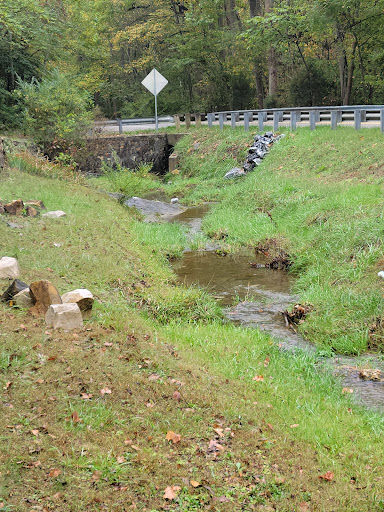 Grocery Store «Natural Bridge General Store», reviews and photos, 593 Wert Faulkner Hwy, Natural Bridge Station, VA 24579, USA