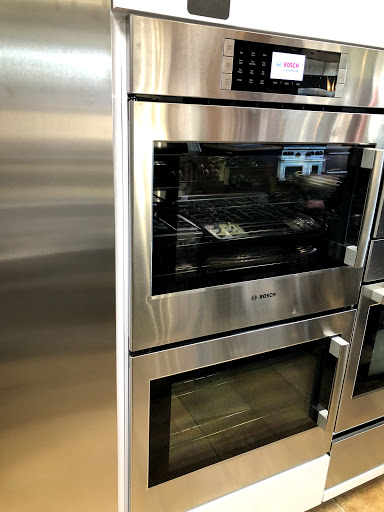 Appliance Store «Smithtown Appliance Co», reviews and photos, 25 E Main St, Smithtown, NY 11787, USA