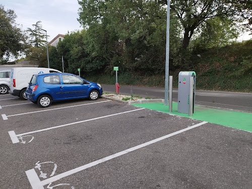 Borne de recharge de véhicules électriques Lidl Charging Station Pont-Saint-Esprit