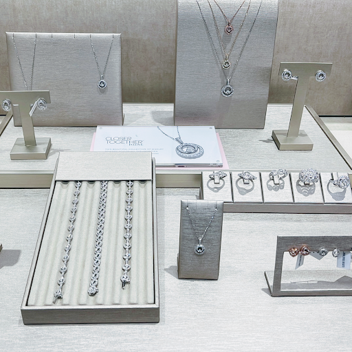 Jewelry Store «Jared The Galleria of Jewelry», reviews and photos, 8275 Red Bug Lake Rd, Oviedo, FL 32765, USA