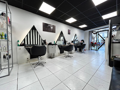 SUP HAIR COIFFURE à Brignoles