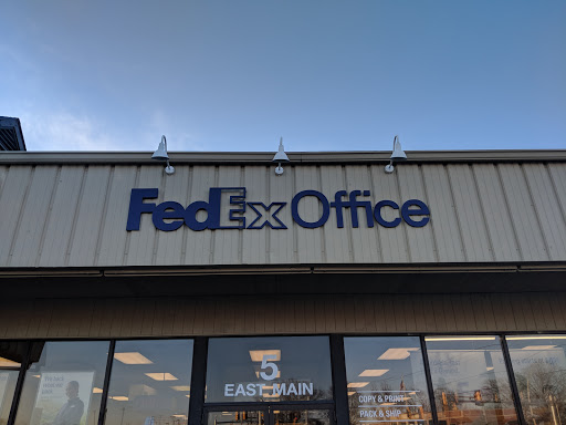 Print Shop «FedEx Office Print & Ship Center», reviews and photos, 5 E Main Rd, Middletown, RI 02842, USA