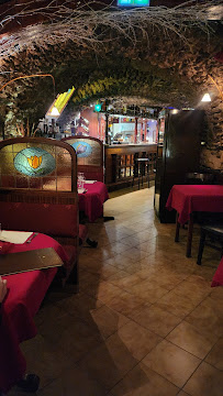 Atmosphère du Restaurant Le Caveau à Chamonix-Mont-Blanc - n°5