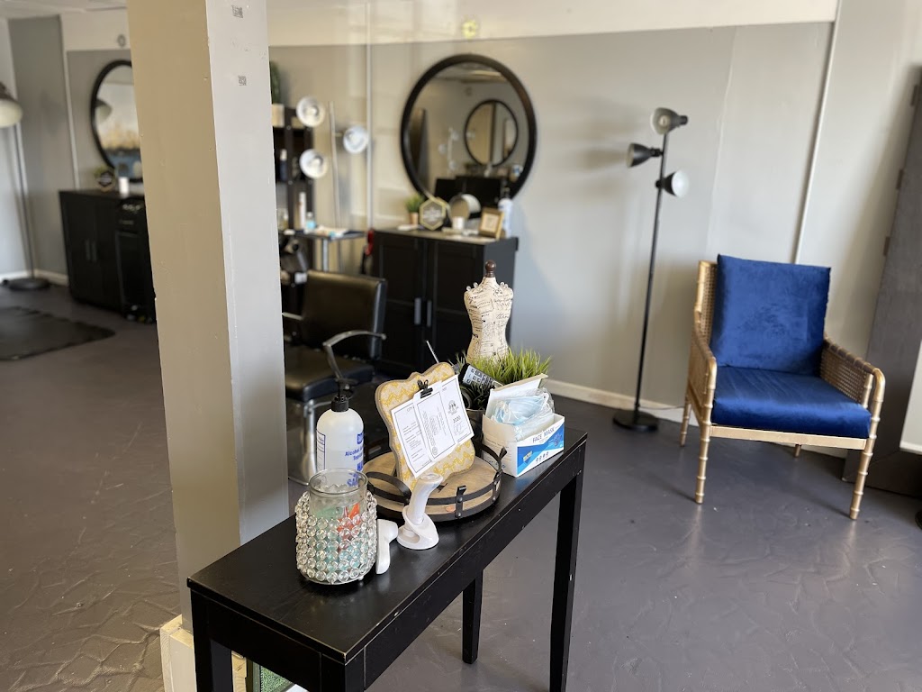 Blu Phoenix Salon 30106