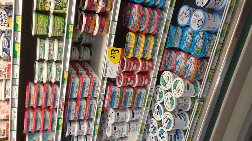 Grocery Store «Foodland», reviews and photos, 18880 W 8 Mile Rd, Southfield, MI 48075, USA