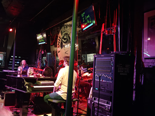 Bar «Ernie Biggs», reviews and photos, 307 President Clinton Ave, Little Rock, AR 72201, USA