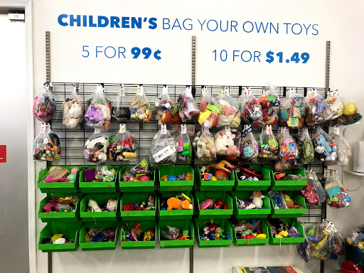 Thrift Store «Yuma Frontage Goodwill Retail Store & Donation Center», reviews and photos