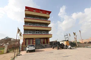 OYO Hotel Rbk Palace And Restaurant image