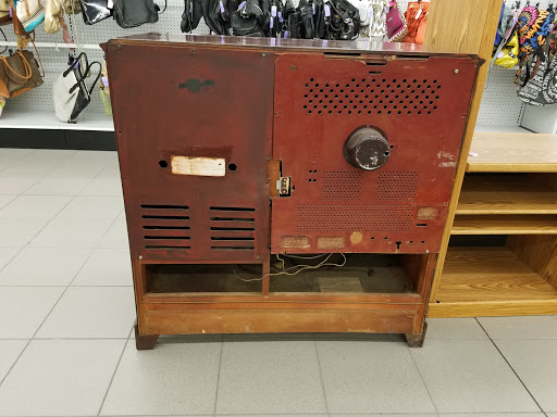 Thrift Store «Neenah Goodwill Retail Store & Training Center», reviews and photos