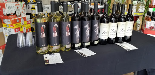 Wine Store «Clifton Commons Spirits and Wine», reviews and photos, 132 Kingsland Rd, Clifton, NJ 07014, USA