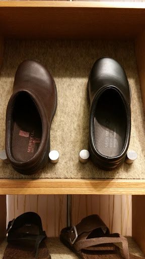 Shoe Store «Tops For Shoes», reviews and photos, 27 N Lexington Ave, Asheville, NC 28801, USA