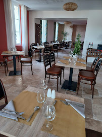 Atmosphère du Restaurant Au cèdre Vayres - n°11