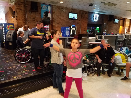 Bowling Alley «Rolling Lanes», reviews and photos, 6301 Joliet Rd, Countryside, IL 60525, USA