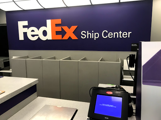 Shipping and Mailing Service «FedEx Ship Center», reviews and photos, 10501 Commerce Pkwy, Miramar, FL 33025, USA