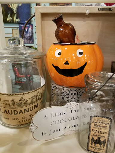 Antique Store «A Corner Cottage», reviews and photos, 895 Conner St, Noblesville, IN 46060, USA