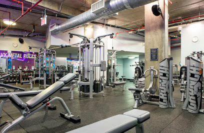 Crunch Fitness - Bowery - 2 Cooper Sq, New York, NY 10003