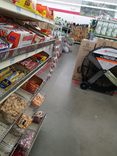 Home Improvement Store «Tractor Supply Co.», reviews and photos, 2003 Priest Dr, La Grange, KY 40031, USA