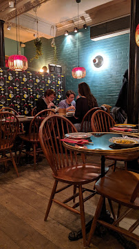 Atmosphère du Restaurant de dimsums Yoom Rive Droite à Paris - n°16