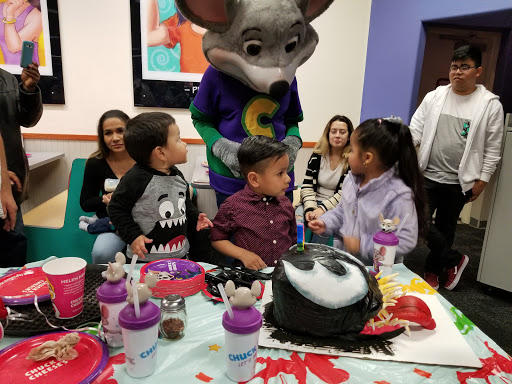 Shopping Mall «Bell Shopping Center», reviews and photos, 5029 E Florence Ave, Bell, CA 90201, USA