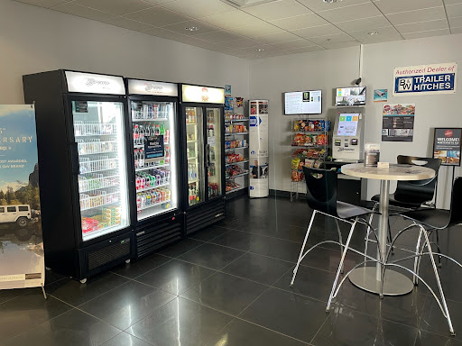 Car Dealer «Mike Brown Chrysler Dodge Jeep», reviews and photos, 4970 E Hwy 377, Granbury, TX 76049, USA