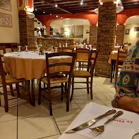 Atmosphère du Restaurant italien Restaurant-Pizzeria Le Vésuve à Clermont-Ferrand - n°2