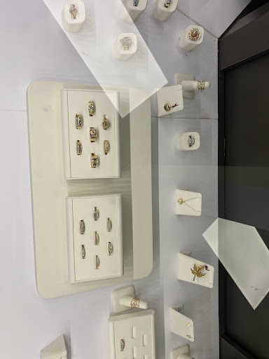 Pawn Shop «iPawn Little Rock», reviews and photos, 11108 N Rodney Parham Rd, Little Rock, AR 72212, USA