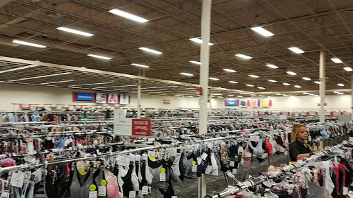 Clothing Store «Burlington Coat Factory», reviews and photos, 8204 S Orange Blossom Trail, Orlando, FL 32809, USA